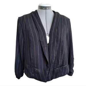 Torrid Pinstripe Crop Blazer Jacket 00 (Equiv Size 8 or M/L) Black Soft